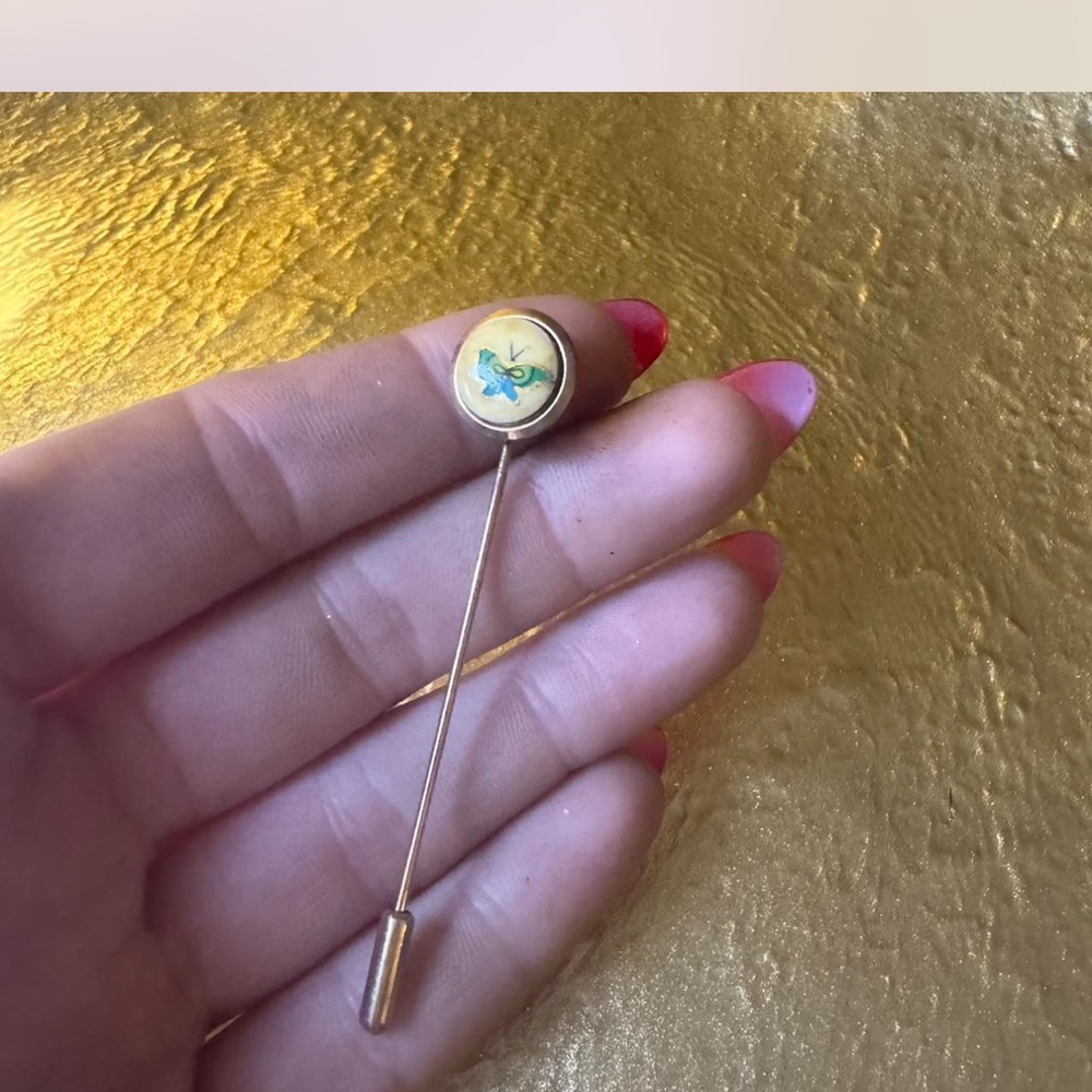 Gold and Blue Elegant Brooch with Gemstone Accent